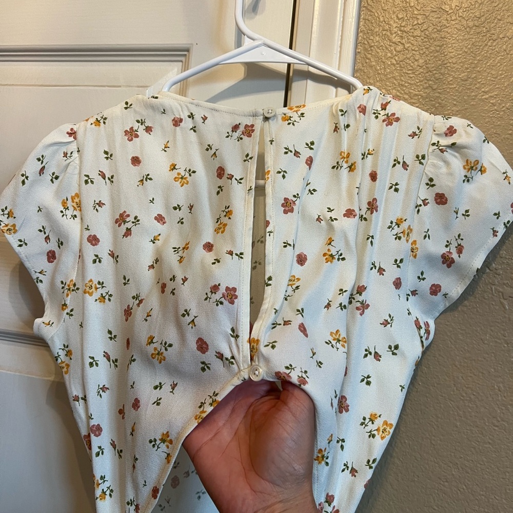 🌺REFORMATION FloralDress. New without tags🌺 - Picture 4 of 8